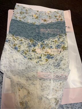 Victorias Secret Lace Scalloped Thong Underware Lot of 5 NEW XXL